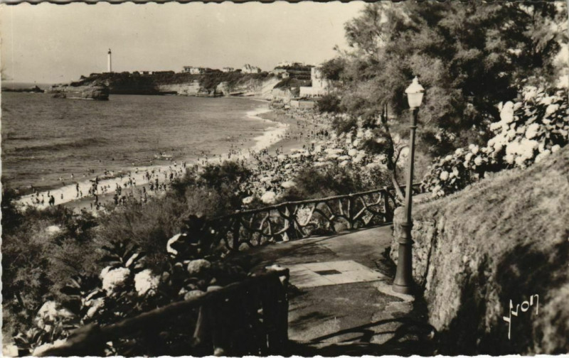 Carte postale ancienne Biarritz Cap Saint Martin et la Grande Plage France à Biarritz