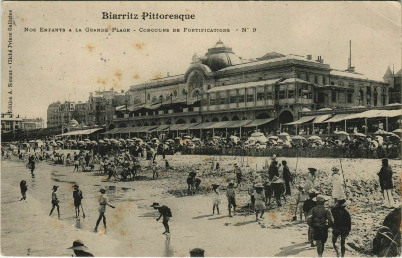 Carte postale ancienne Biarritz Nos enfants a la Grande Plage France à Biarritz