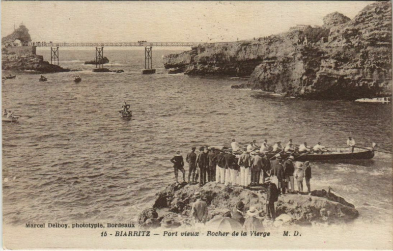 Carte postale ancienne Biarritz Port Vieux ,Rocher de la Vierge France à Biarritz
