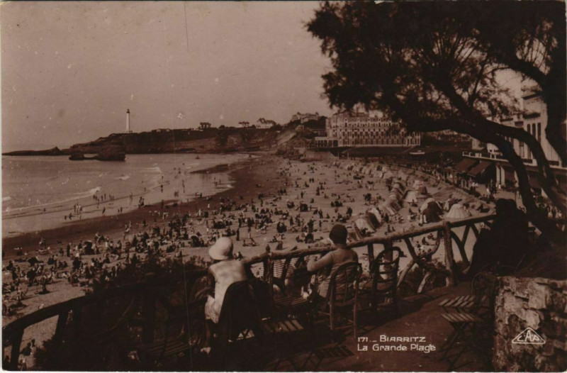 Carte postale ancienne Biarritz Grande Plage France à Biarritz