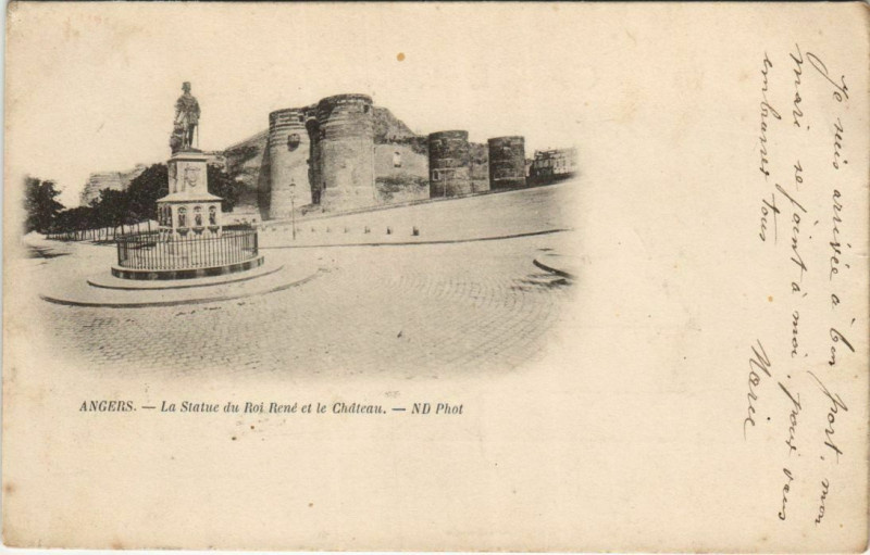 Carte postale ancienne Angers Statue du Roi Rene ,le Chateau France à Angers
