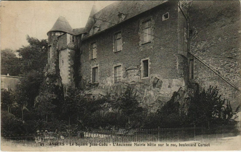 Carte postale ancienne Angers Square Jean Cadu France à Angers