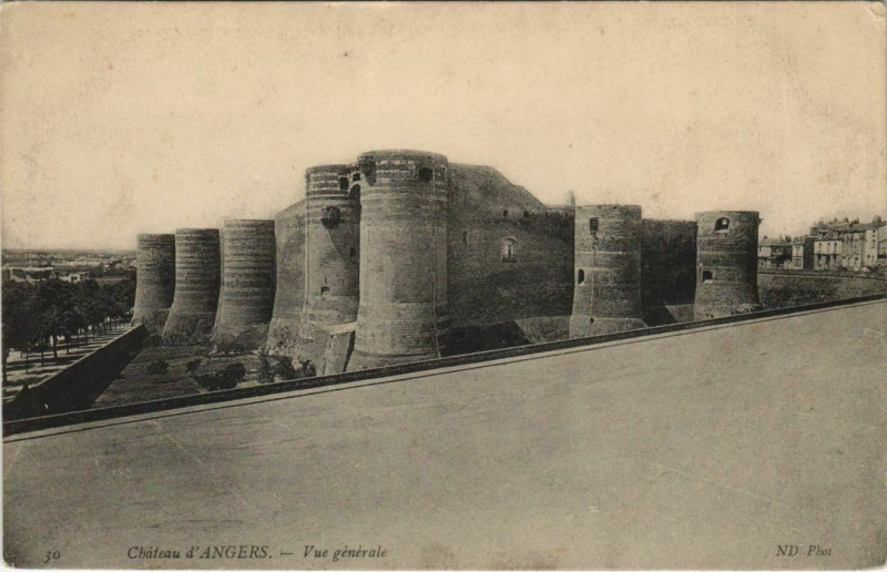 Carte postale ancienne Angers Le Chateau , vue generale France à Angers