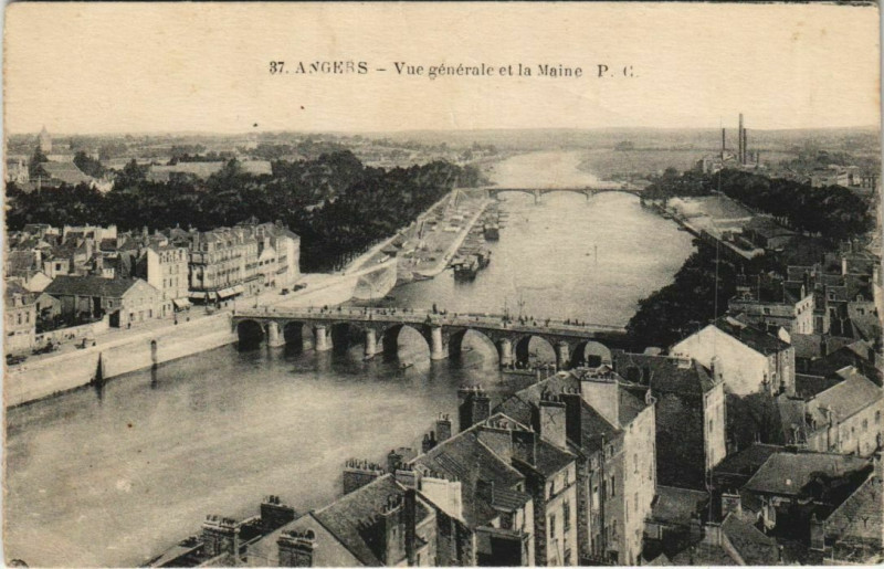 Carte postale ancienne Angers vue generale et la Maine France à Angers