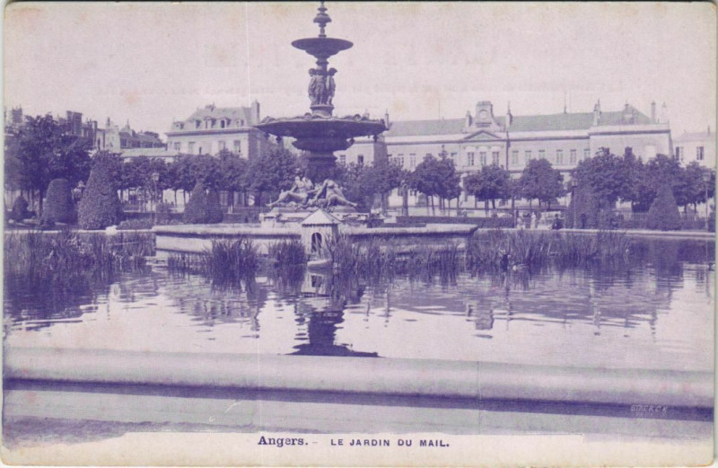 Carte postale ancienne Angers Jardin du Mail France à Angers