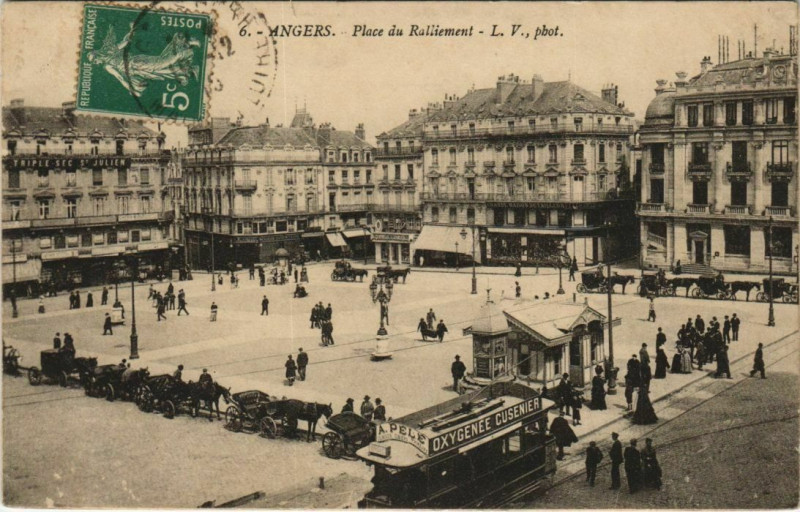 Carte postale ancienne Angers Place du Ralliement France à Angers