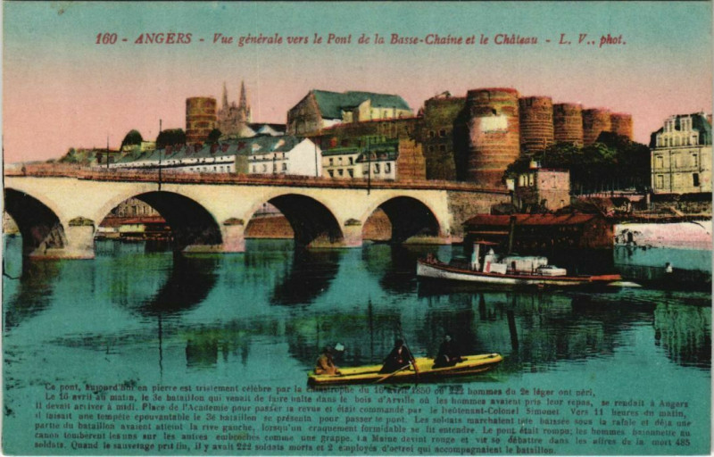 Carte postale ancienne Angers vue generale vers le Pont de la Basse Chaine France à Angers