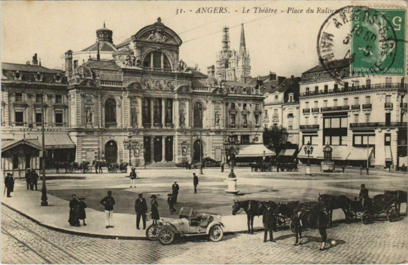 Carte postale ancienne Angers Place du Ralliement ,Le Theatre France à Angers