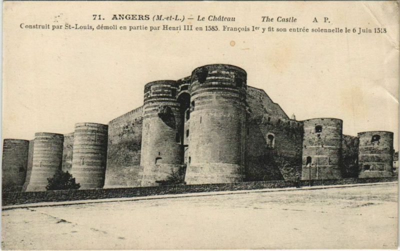 Carte postale ancienne Angers Le Chateau France à Angers