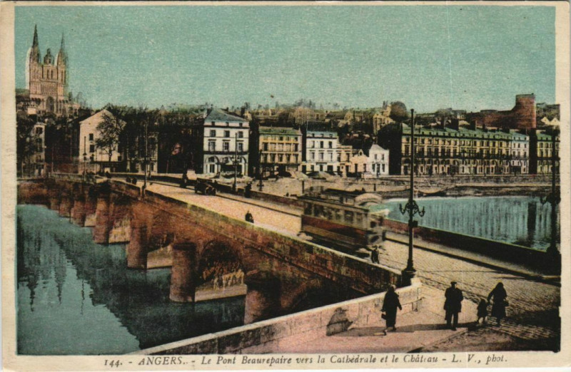 Carte postale ancienne Angers Pont Beaurepaire France à Angers