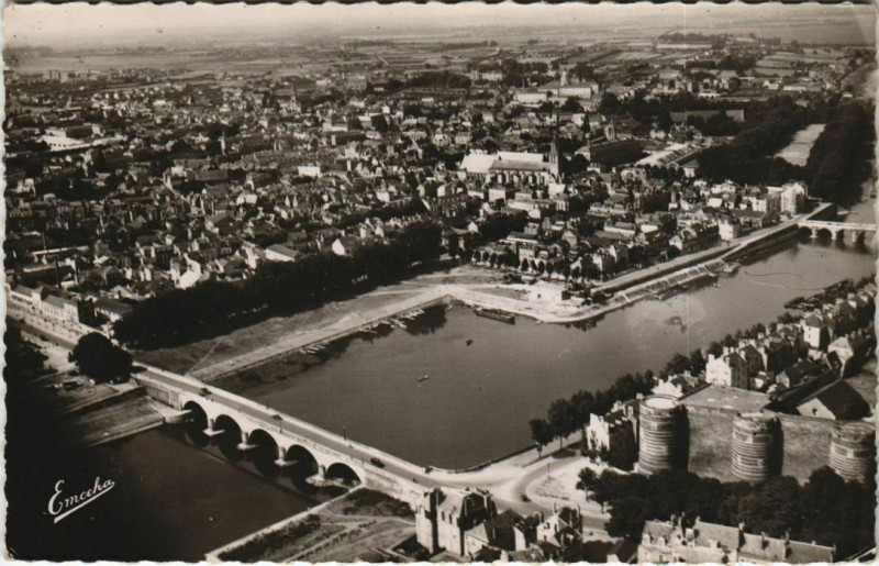 Carte postale ancienne Angers vue aerienne France à Angers