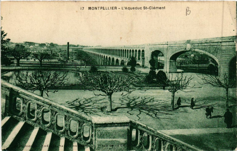 Carte postale ancienne Montpellier - L'Aqueduc Saint-Clement à Montpellier