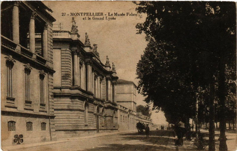 Carte postale ancienne Montpellier - Le Musée Fabre et le Grand Lycée à Montpellier