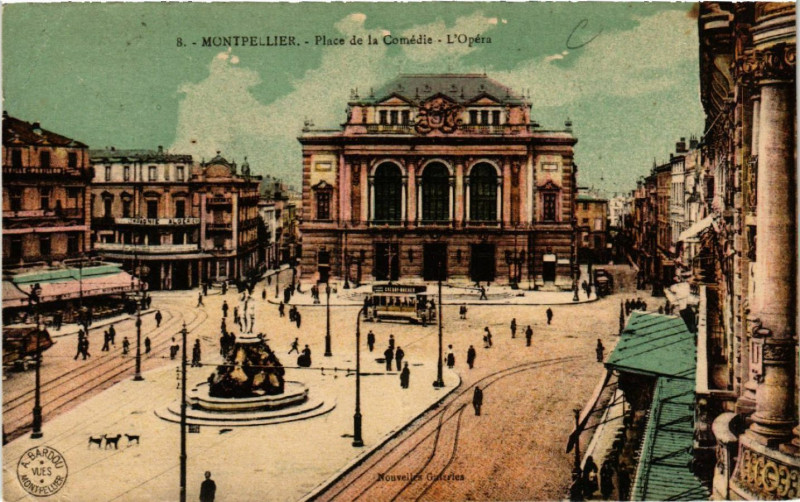 Carte postale ancienne Montpellier - Place de la Comédie - L'Opera à Montpellier