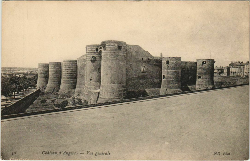 Carte postale ancienne Angers Le Chateau , vue generale France à Angers