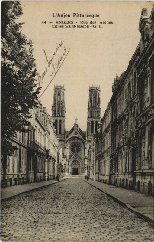 Carte postale ancienne Angers Rue des Arenes ,Eglise Saint-Joseph France à Angers