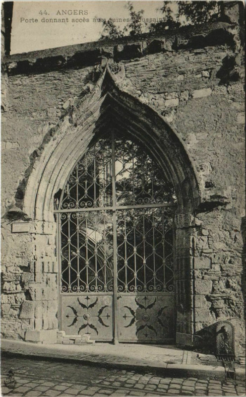 Carte postale ancienne Angers La Porte France à Angers