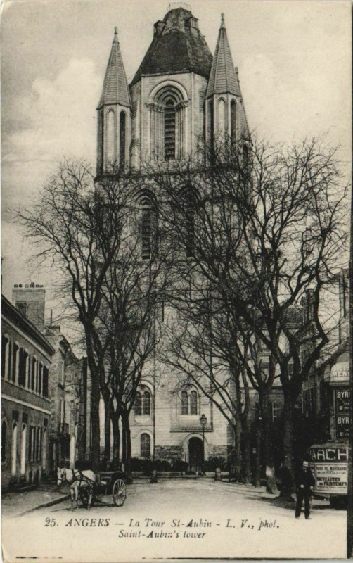 Carte postale ancienne Angers Tour Saint-Aubin France à Angers