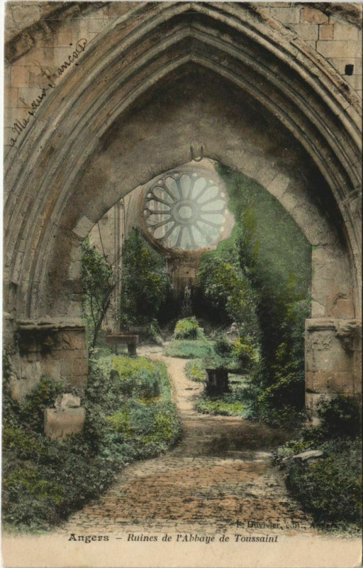 Carte postale ancienne Angers Ruines de l'Abbaye de Toussaint France à Angers