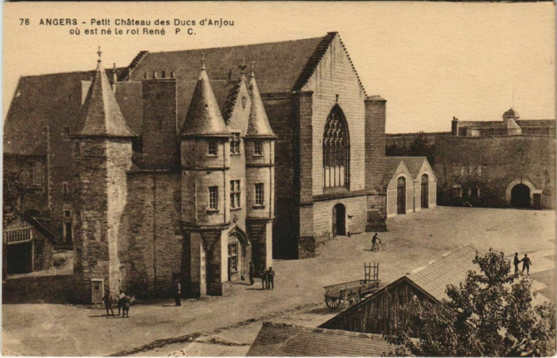 Carte postale ancienne Angers Petit Chateau des Ducs d'Anjou France à Angers