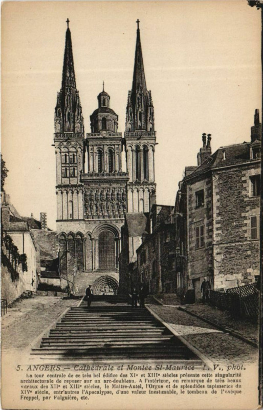 Carte postale ancienne Angers Cathedrale et Montee Saint-Maurice France à Angers
