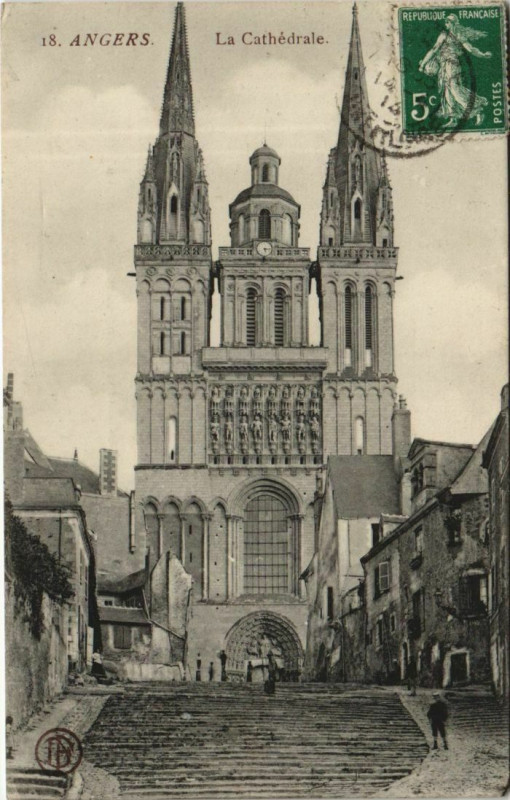 Carte postale ancienne Angers La Cathedrale France à Angers