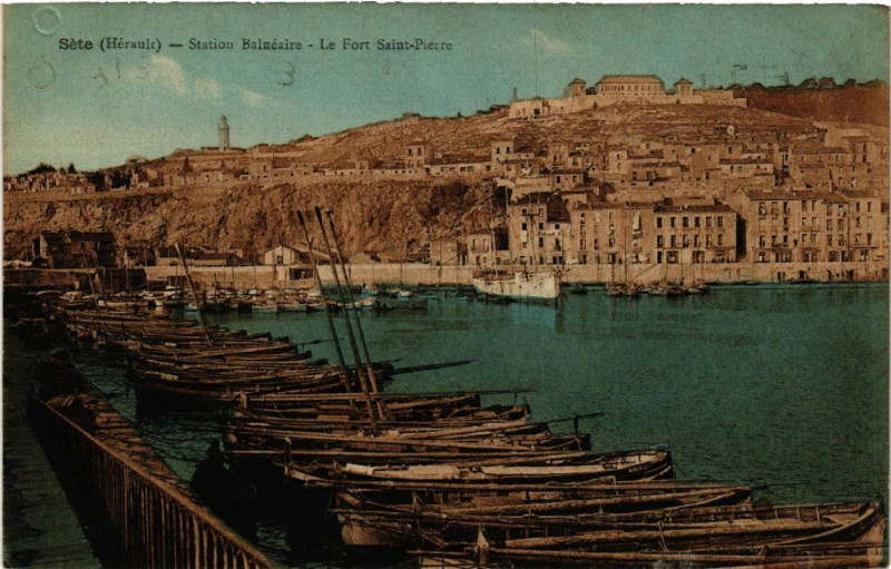 Carte postale ancienne Sete - Le Port Saint-Pierre à Sète
