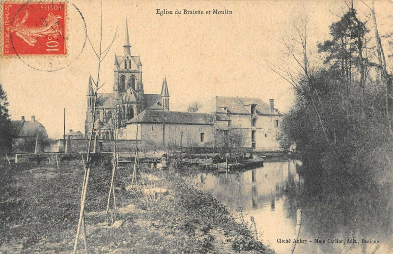 Carte postale ancienne Eglise De Braisne Et Moulin