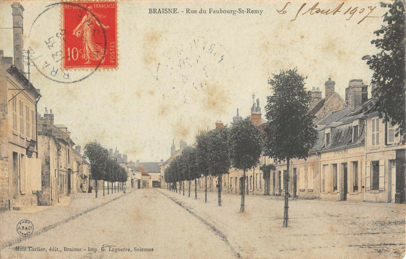 Carte postale ancienne Braisne Rue Du Faubourg Saint Denis