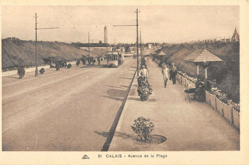 Carte postale ancienne Calais Avenue De La Plage à Calais
