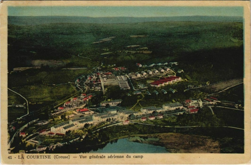 Carte postale ancienne La Courtine Vue Generale Aerienne du Camp à La Courtine