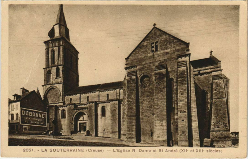 Carte postale ancienne La Souterraine L'Eglise Notre-Dame et Saint-Andre à La Souterraine