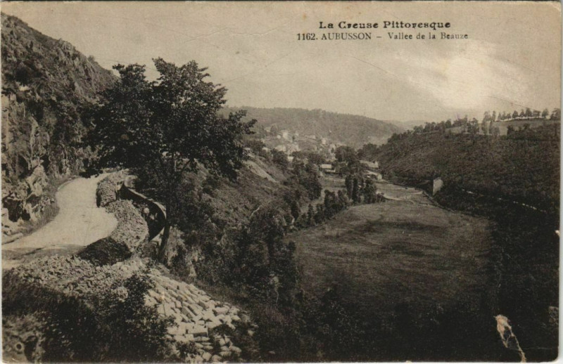 Carte postale ancienne Aubusson Vallee de la Beauze à Aubusson