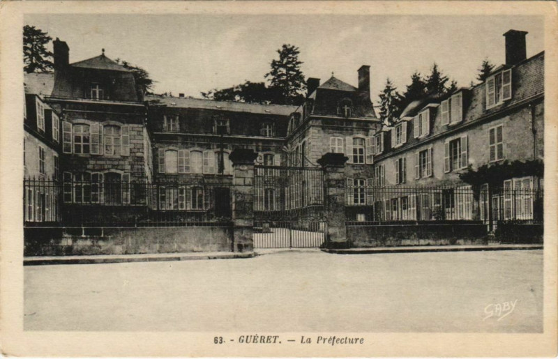 Carte postale ancienne Gueret La Prefecture