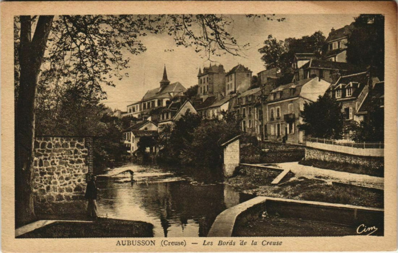 Carte postale ancienne Aubusson Les Bords de la Creuse à Aubusson