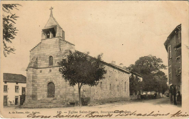 Carte postale ancienne Bourganeuf Eglise Saint-Pierre à Bourganeuf
