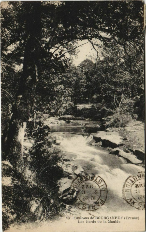 Carte postale ancienne Environs de Bourganeuf - Les Bords de la Maulde à Bourganeuf