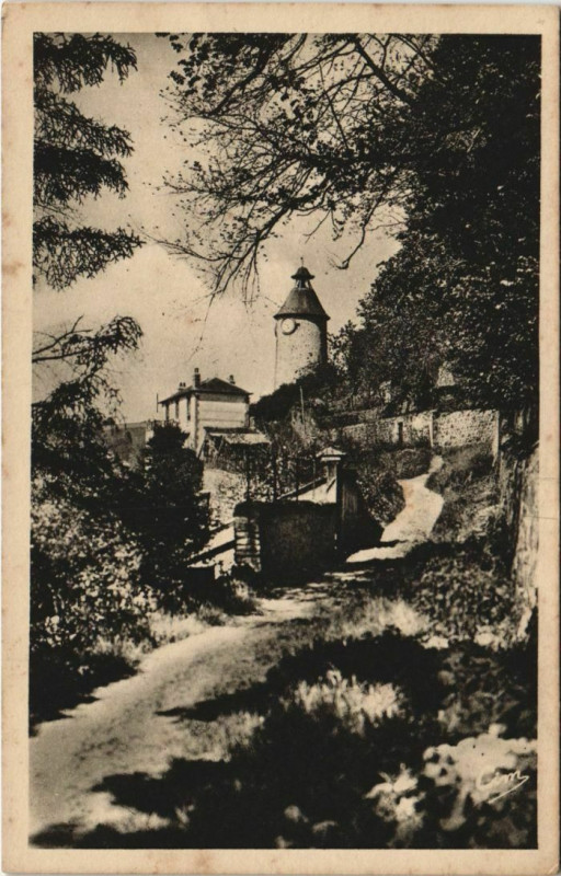Carte postale ancienne Aubusson La Vieille Horloge à Aubusson