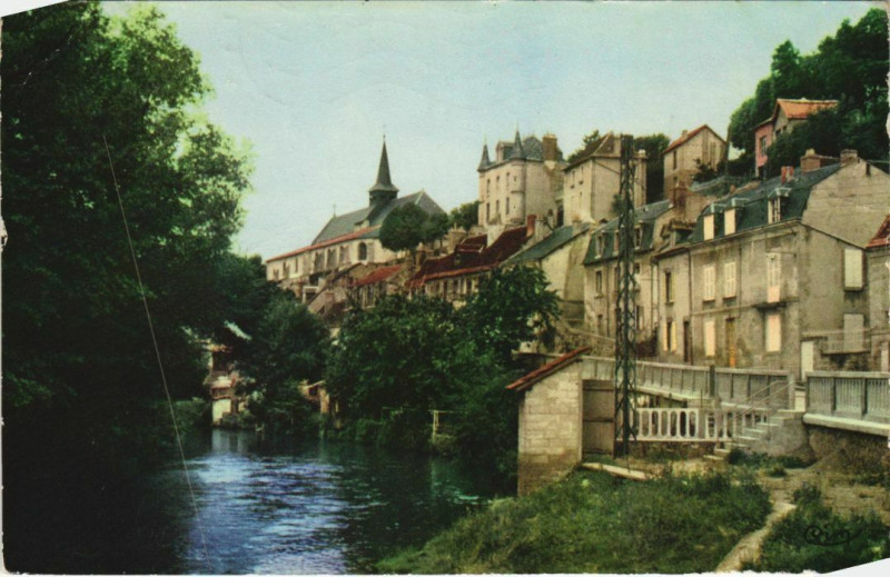 Carte postale ancienne Aubusson Rive de la Creuse à Aubusson