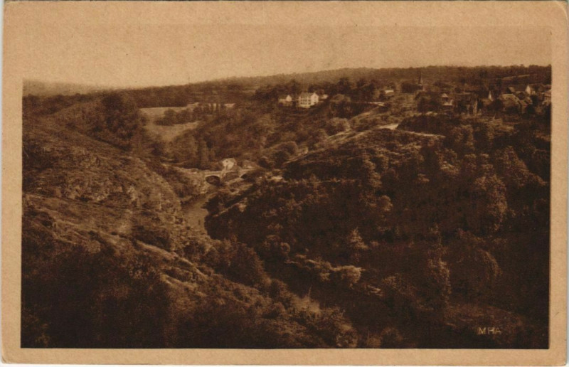 Carte postale ancienne Anzeme Vue Generale et la Vallee de la Creuse