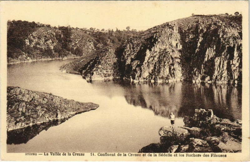 Carte postale ancienne Confluent de la Creuse et de la Sedelle - Rochers des Fileuses