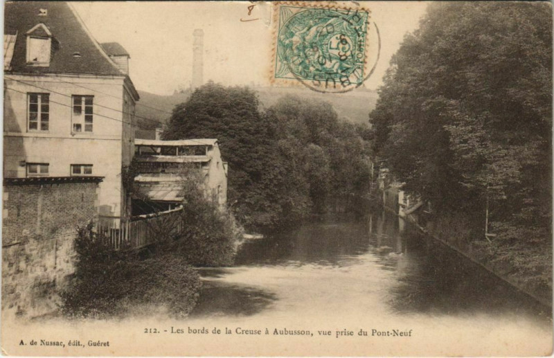 Carte postale ancienne Aubusson Les Bords de la Creuse - Vue prise du Pont-Neuf à Aubusson