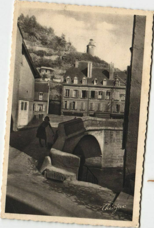 Carte postale ancienne Aubusson La Tour de l'Horloge - Vue de la Terrade à Aubusson
