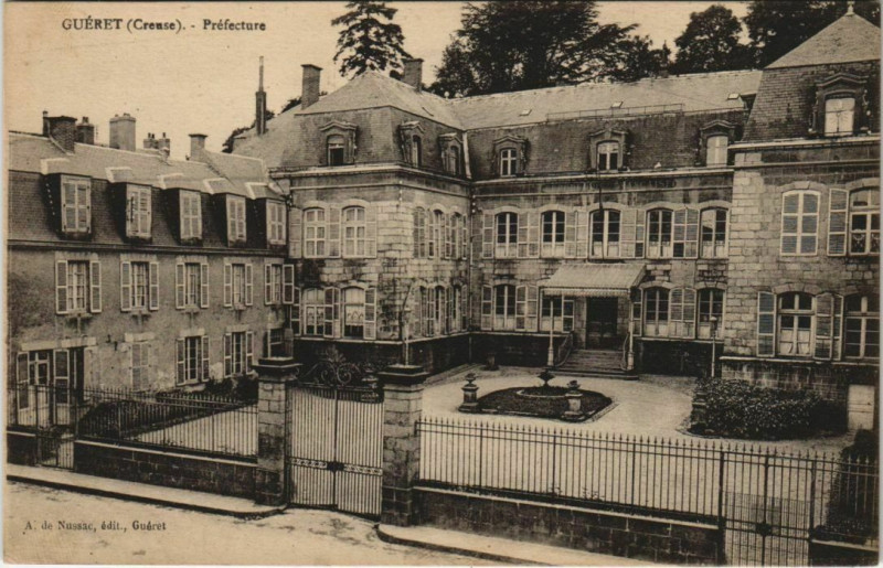Carte postale ancienne Gueret Prefecture