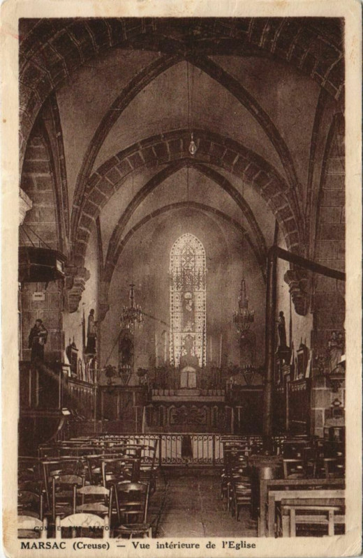 Carte postale ancienne Marsac Vue Interieure de l'Eglise à Ars
