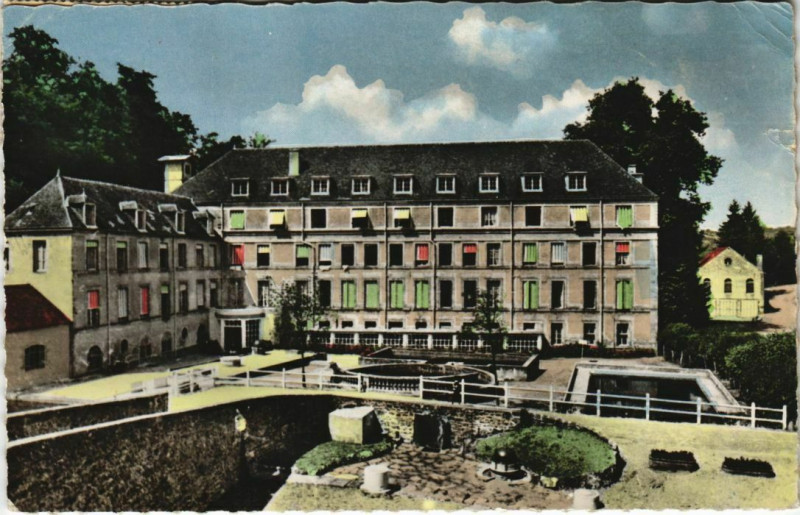 Carte postale ancienne Evaux-les-Bains Etablissement Thermal