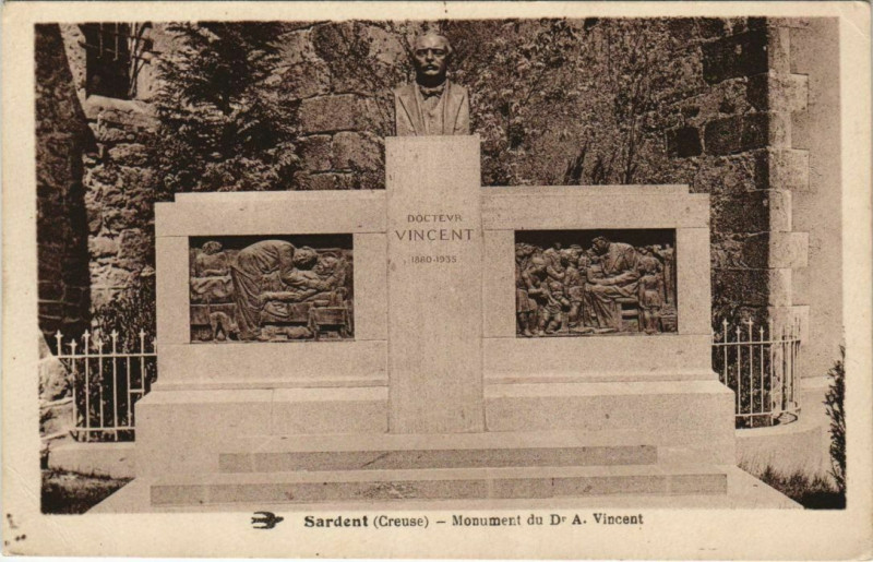 Carte postale ancienne Sardent Monument du Dr. A. Vincent à Sardent