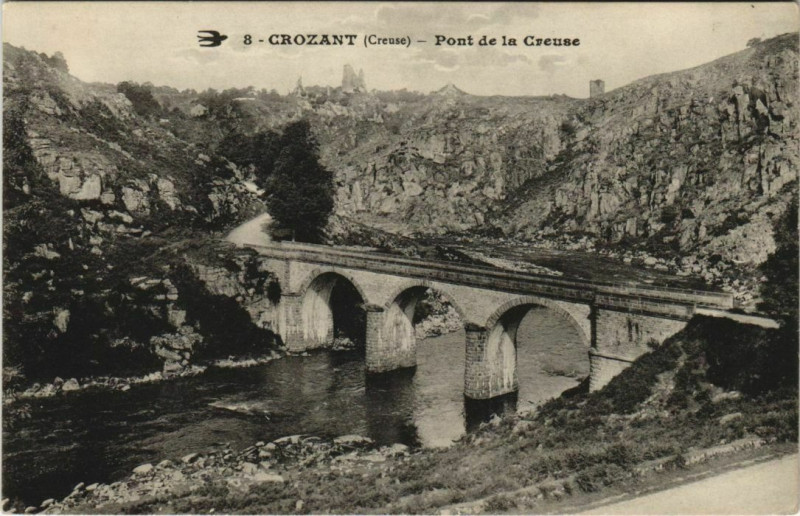 Carte postale ancienne Crozant Pont de la Creuse à Crozant