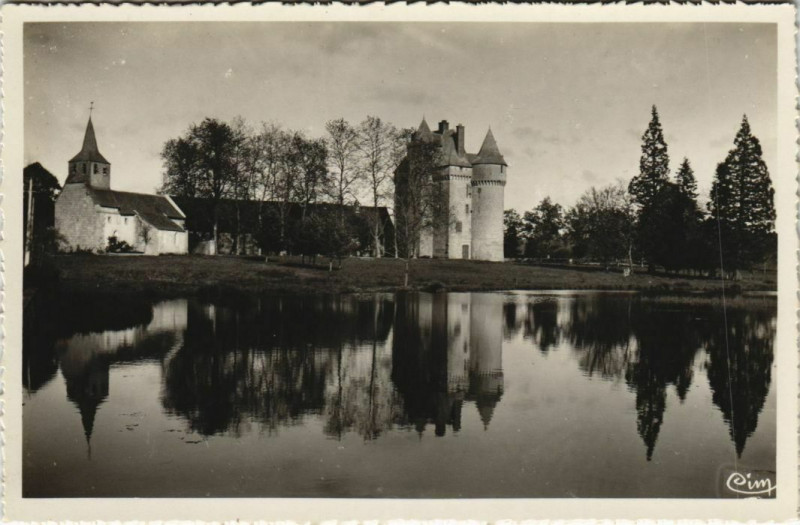 Carte postale ancienne Aubusson Chateau de Saint-Maiyant à Aubusson