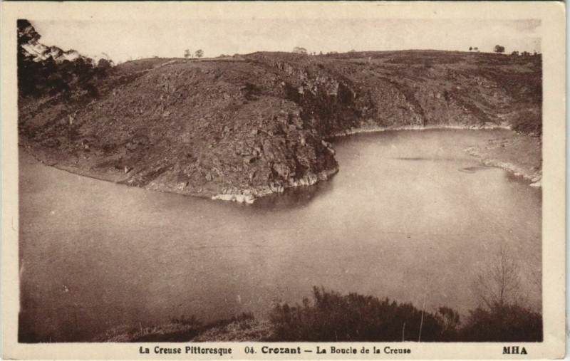 Carte postale ancienne Crozant La Boucle de la Creuse à Crozant